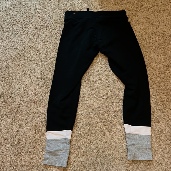 Yoga pants - Picture 2 of 2